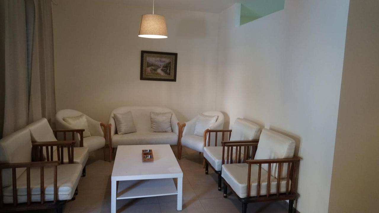 Ground Floor Apartment By Circular Pool In Talabay Áqaba Exterior foto